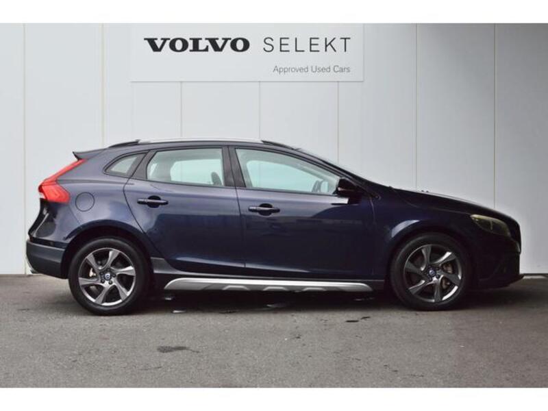 V40