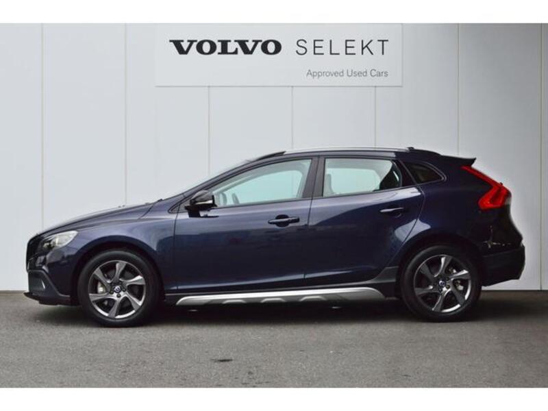 V40
