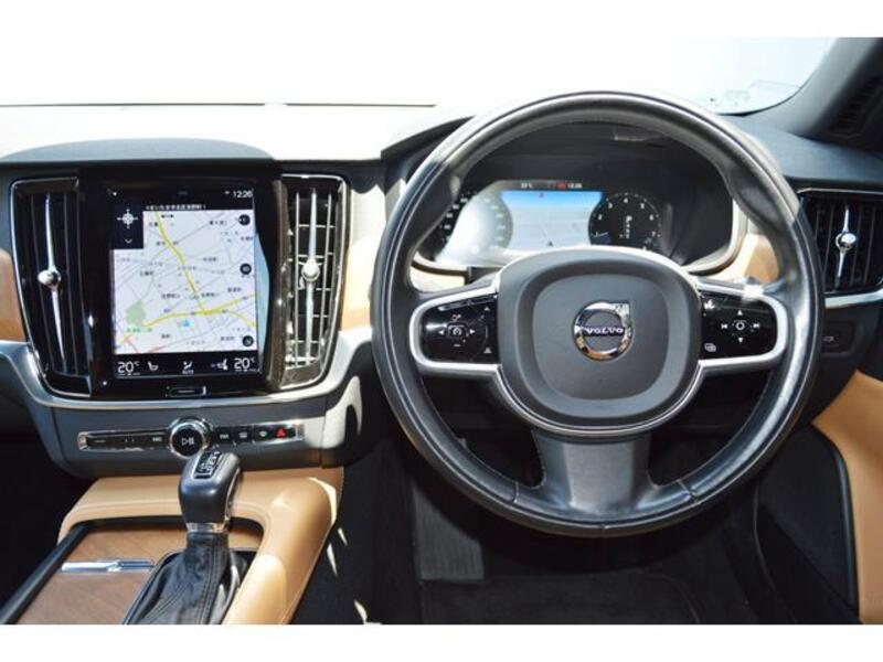 V90
