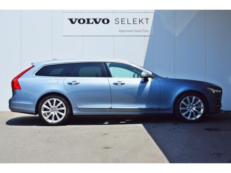 V90
