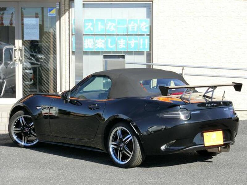 ROADSTER