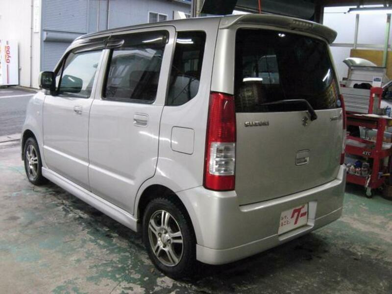 WAGON R