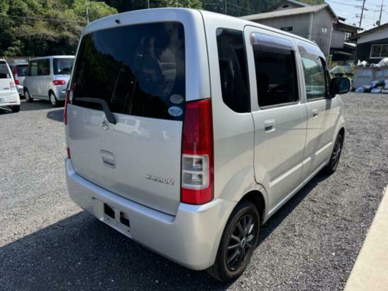 WAGON R