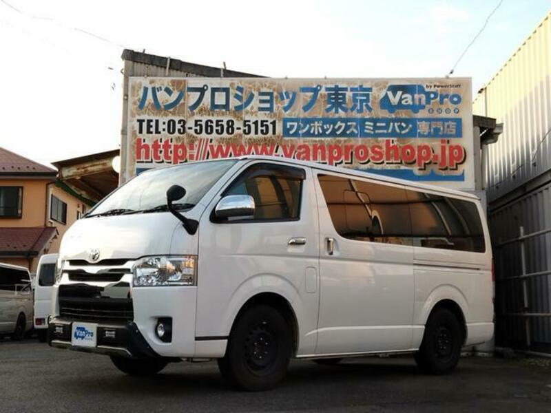 TOYOTA HIACE VAN