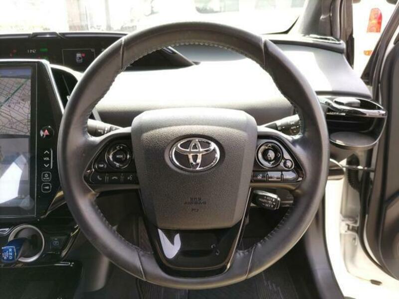 PRIUS PHV