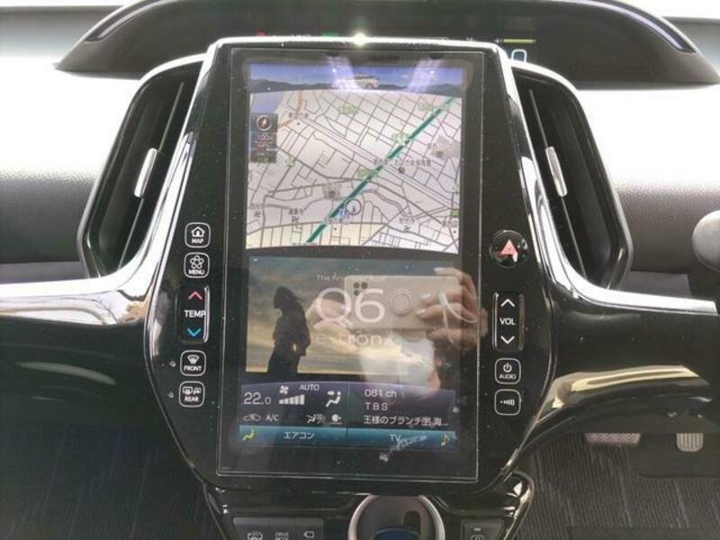 PRIUS PHV