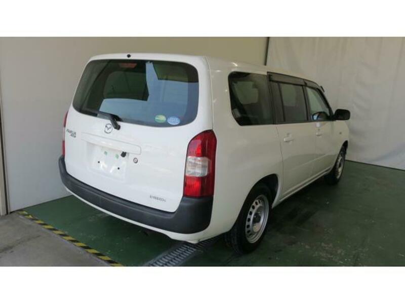FAMILIA VAN