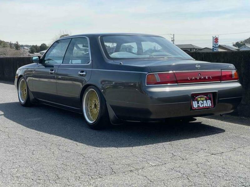 LAUREL
