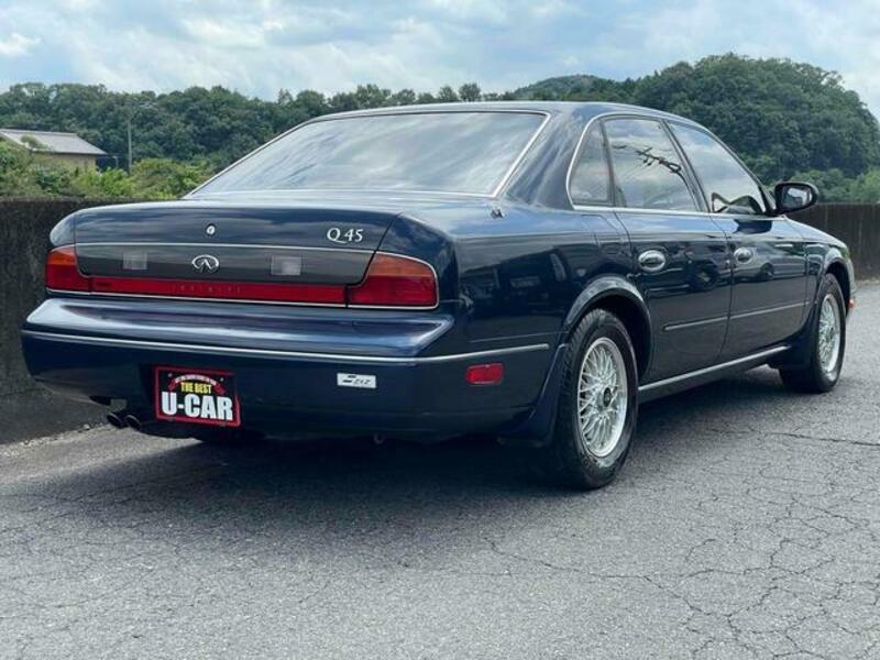 INFINITI Q45