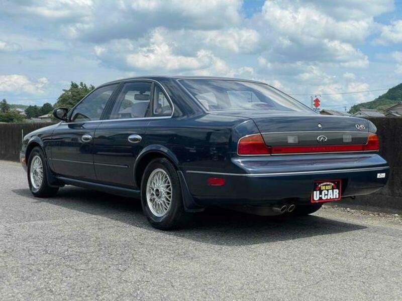 INFINITI Q45