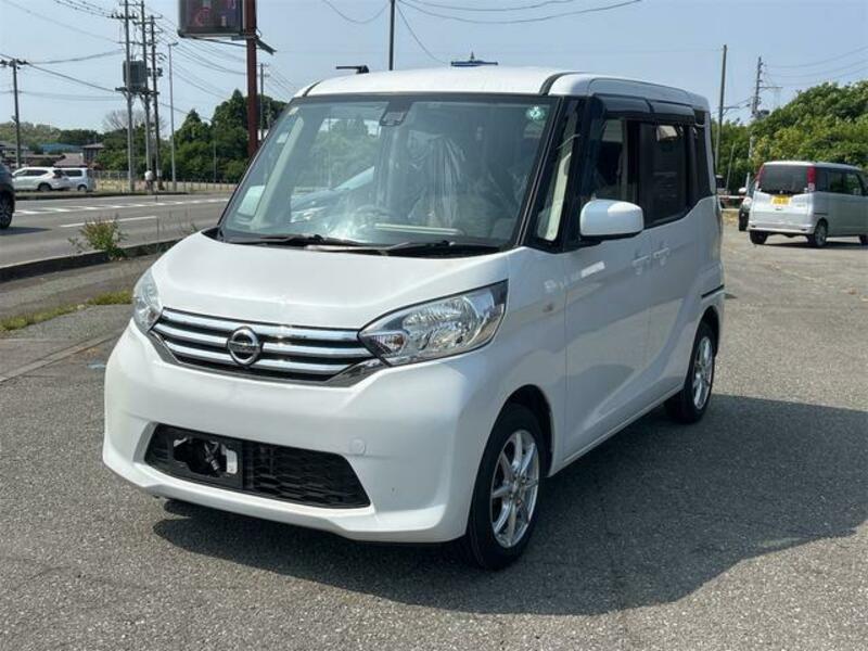 NISSAN DAYZ ROOX