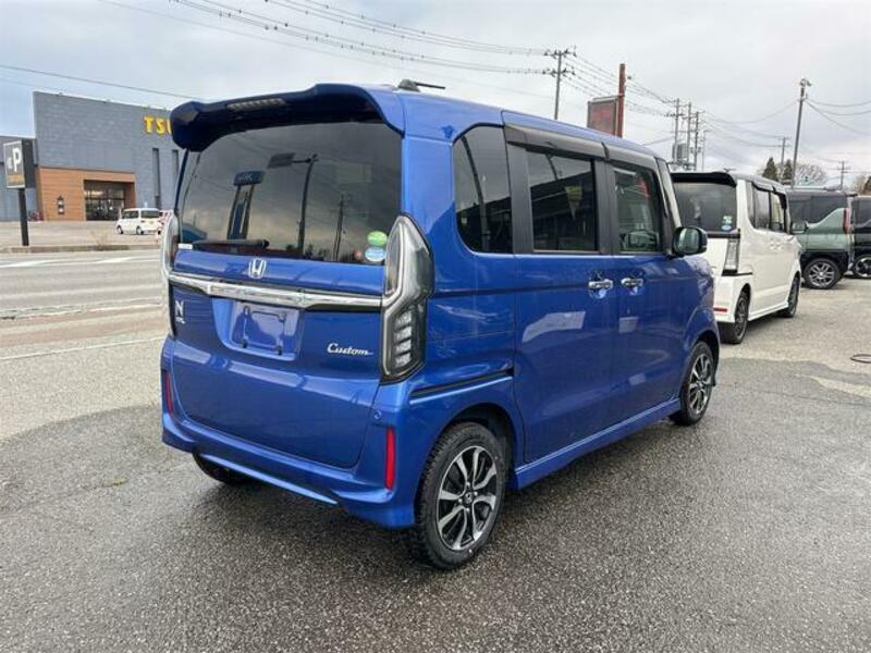 N BOX CUSTOM