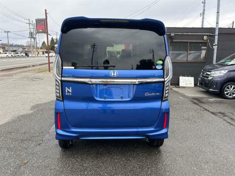 N BOX CUSTOM