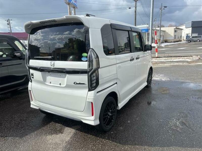 N BOX CUSTOM