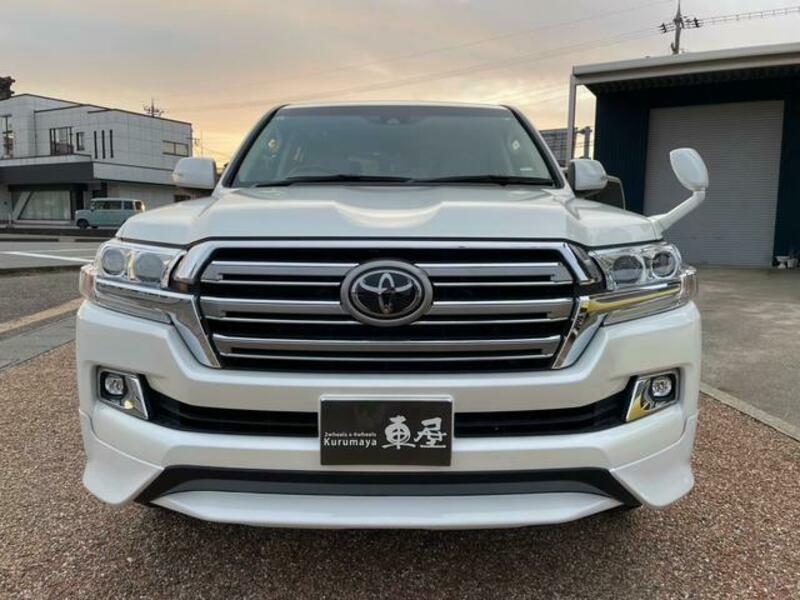 LAND CRUISER