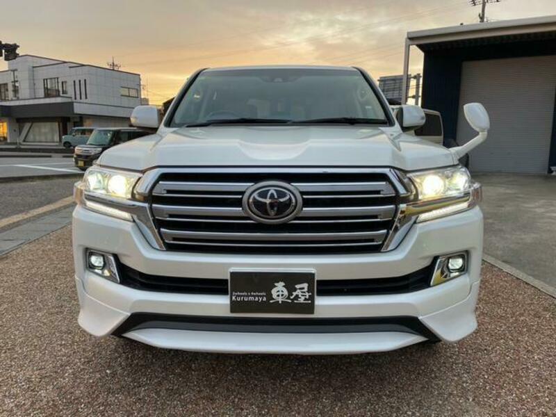 LAND CRUISER