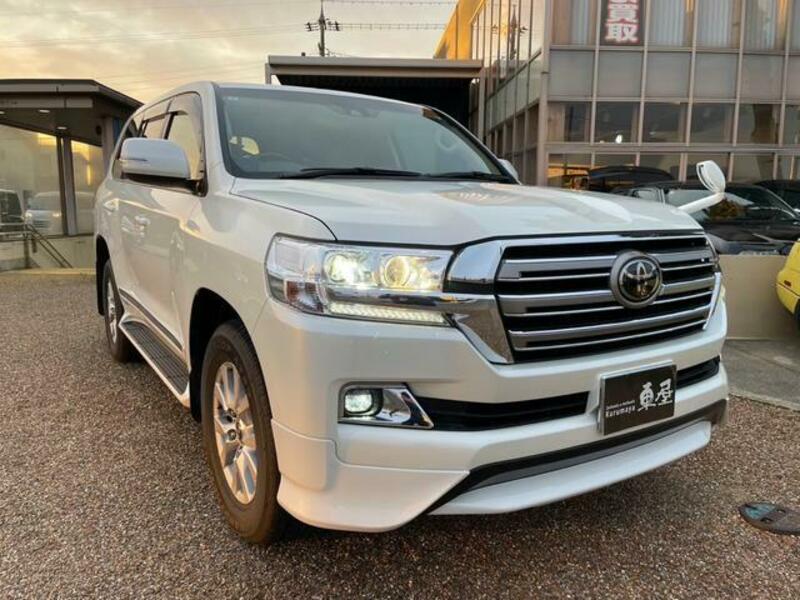 LAND CRUISER