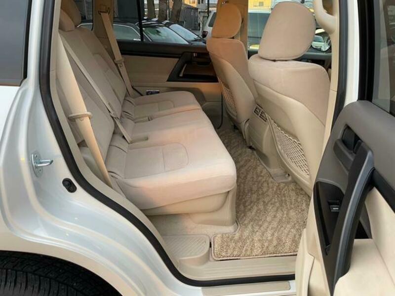 LAND CRUISER