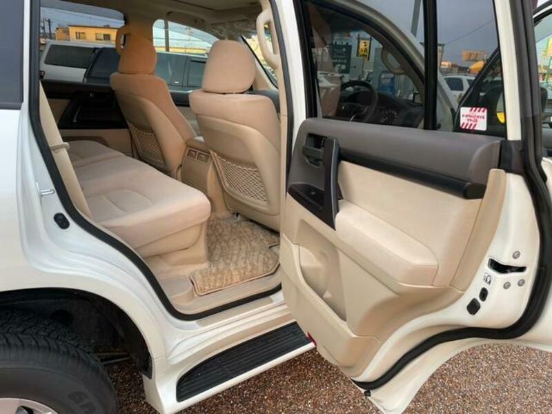 LAND CRUISER