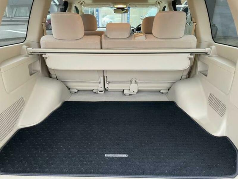 LAND CRUISER