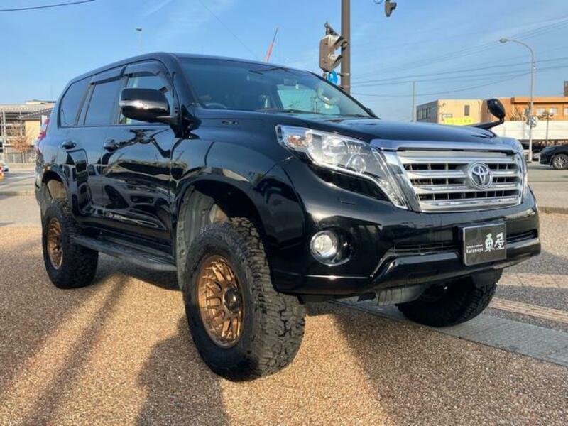 TOYOTA LAND CRUISER PRADO
