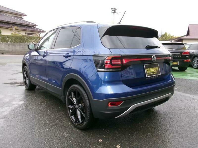 T CROSS