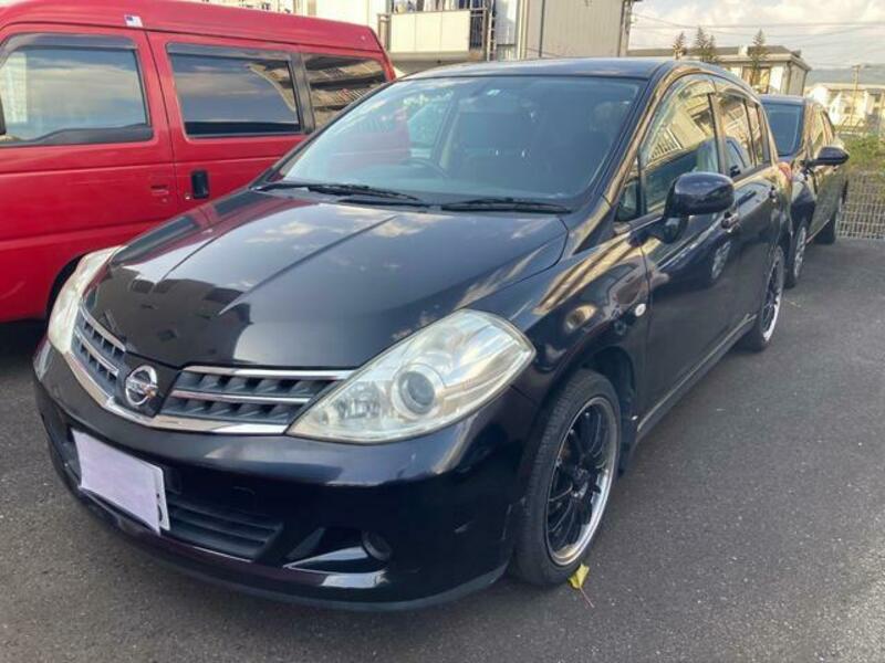 NISSAN TIIDA