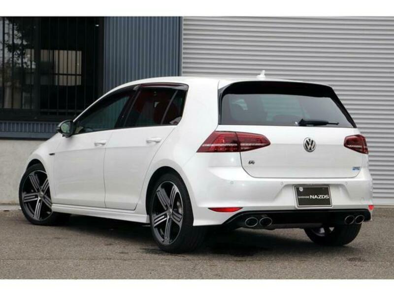 GOLF R