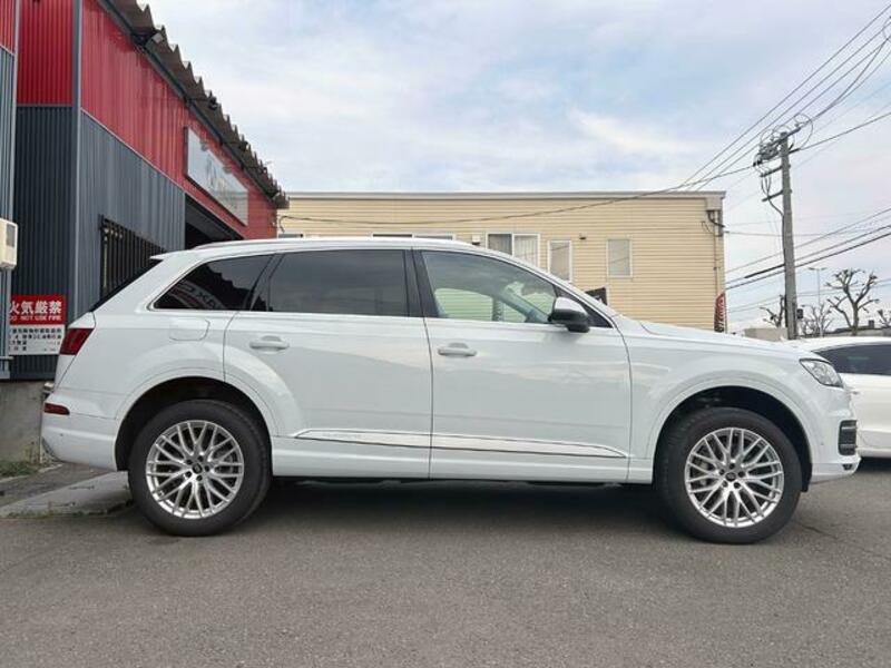 Q7