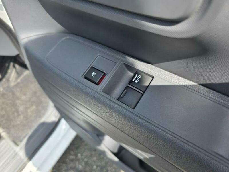 N-VAN