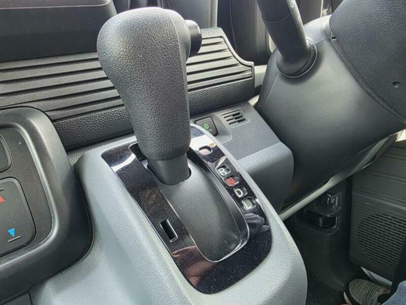 N-VAN