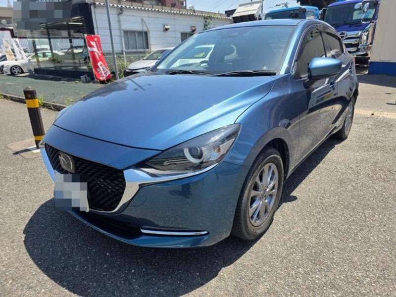 MAZDA2