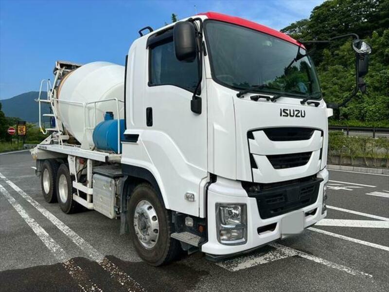 ISUZU GIGA