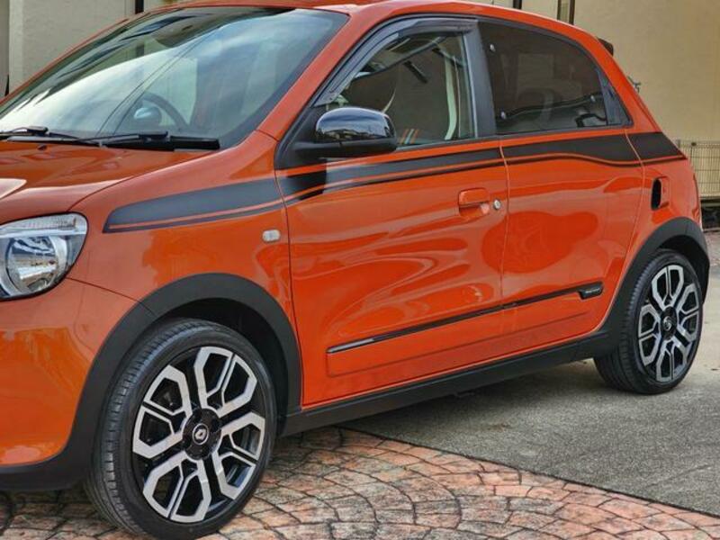TWINGO