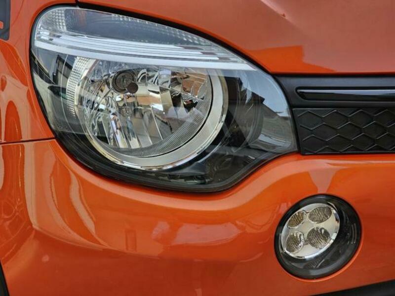 TWINGO