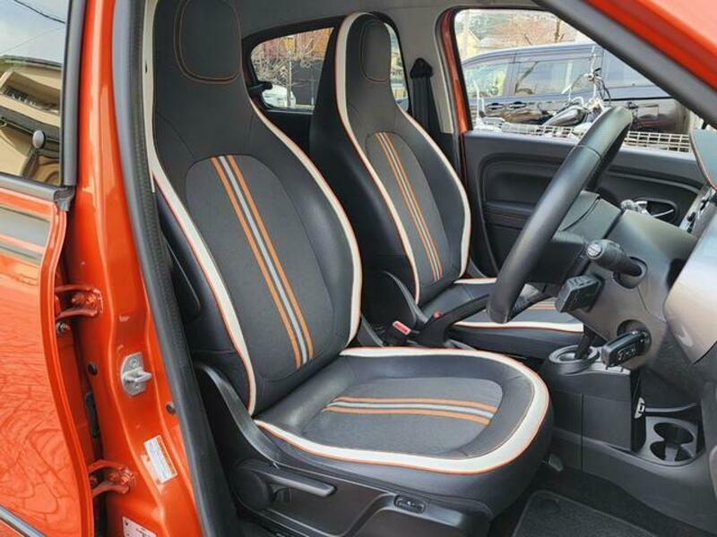 TWINGO