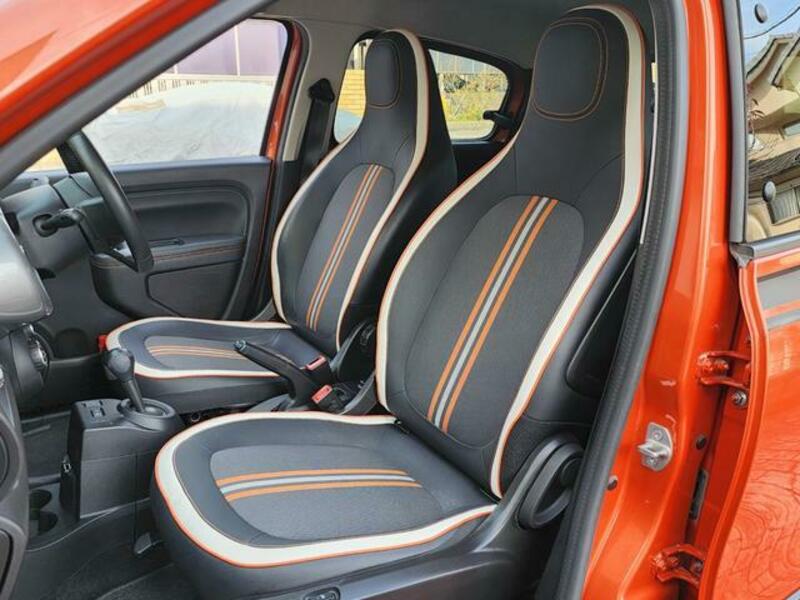 TWINGO