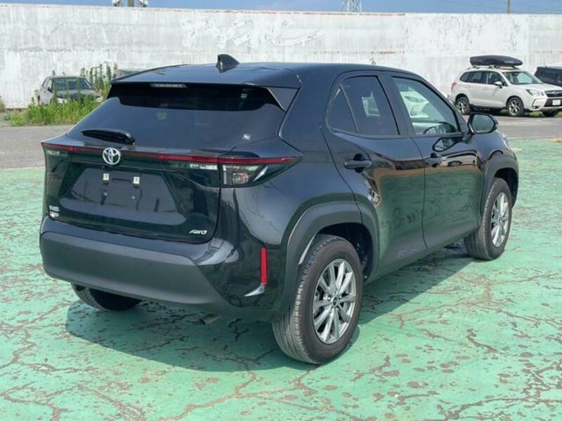 YARIS CROSS