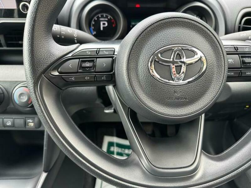 YARIS CROSS