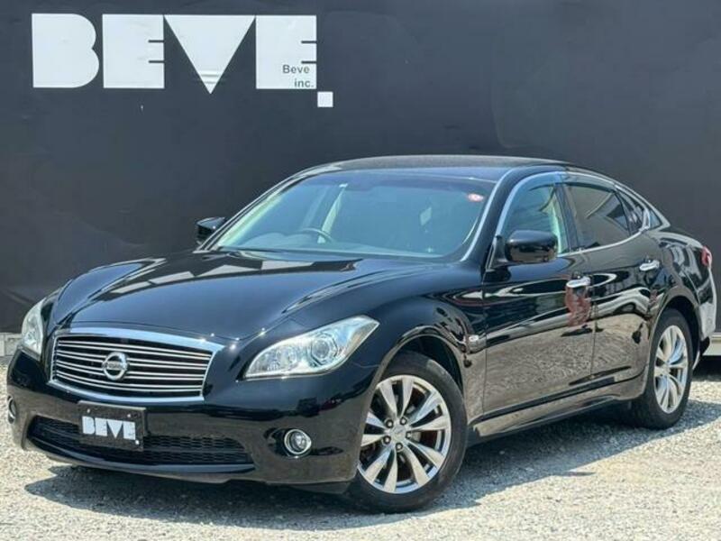 NISSAN FUGA