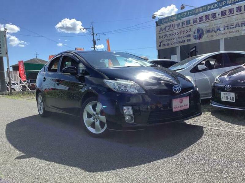 TOYOTA PRIUS