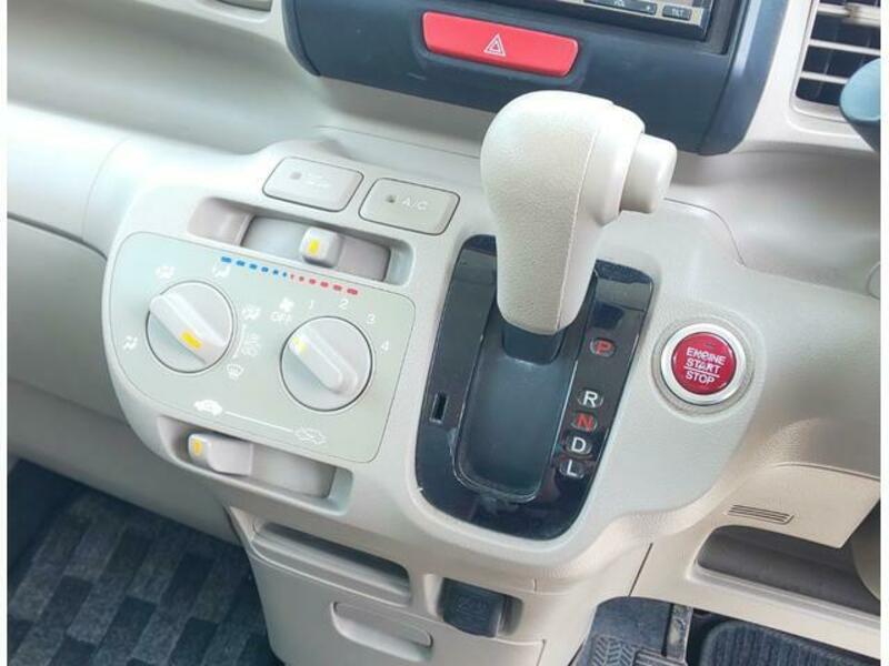 N BOX