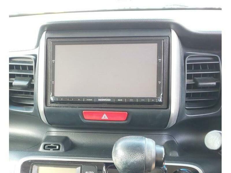N BOX