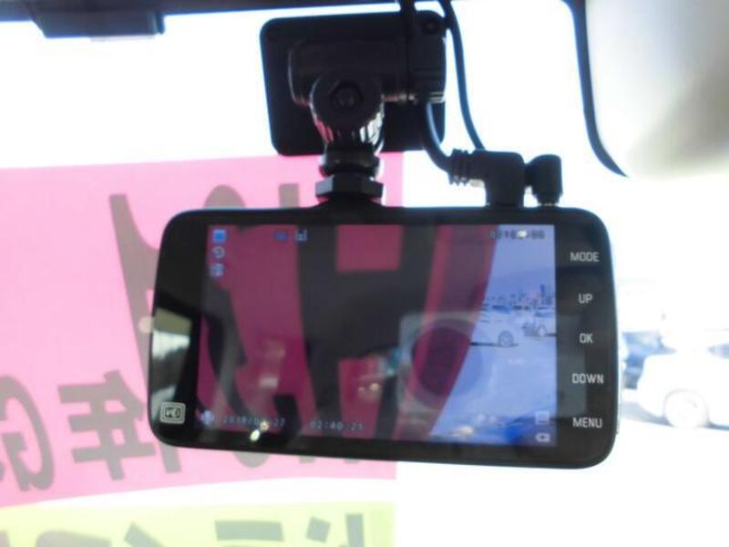 N BOX