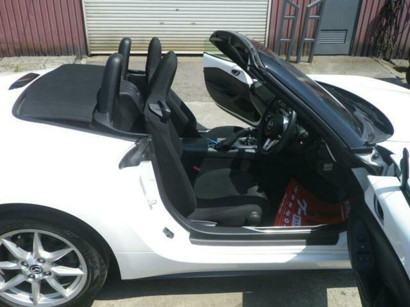 ROADSTER