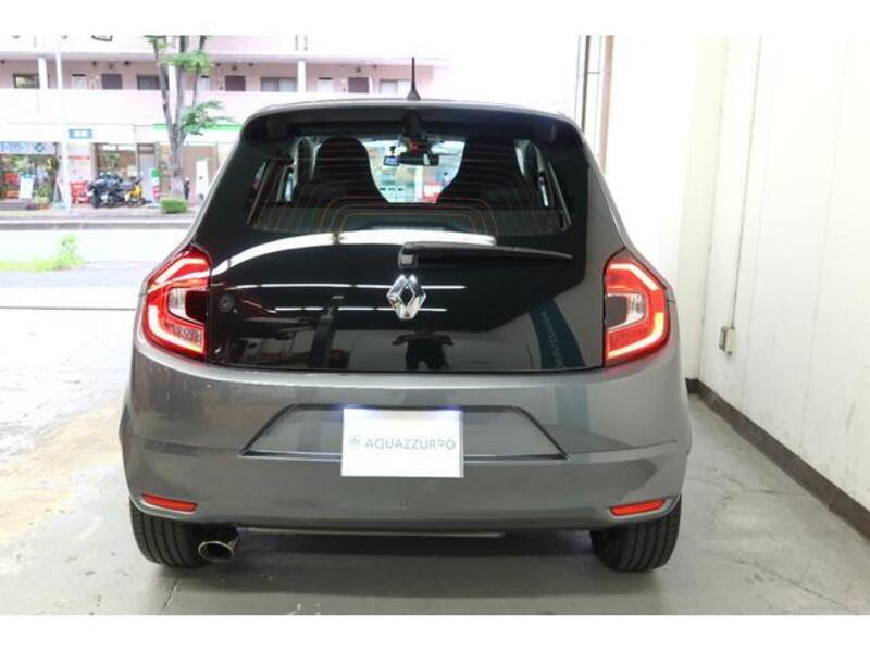 TWINGO