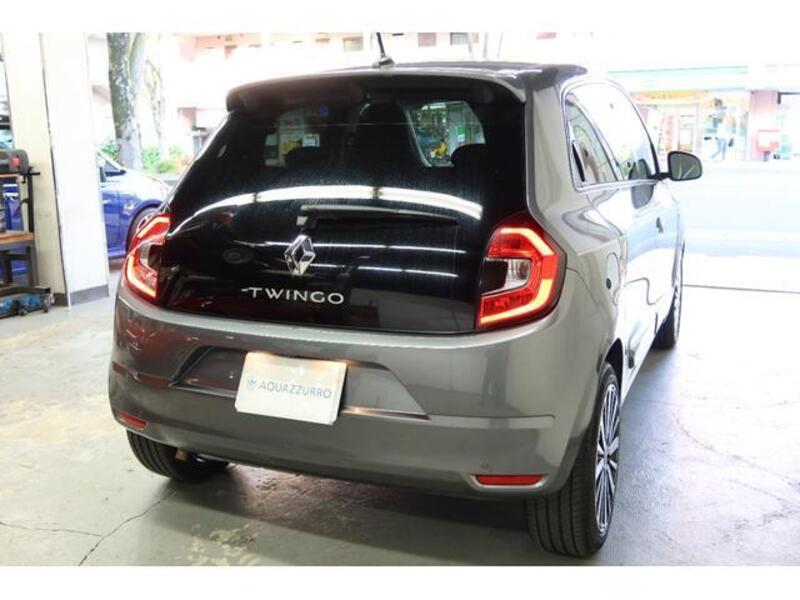 TWINGO