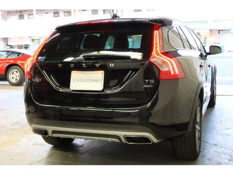 V60