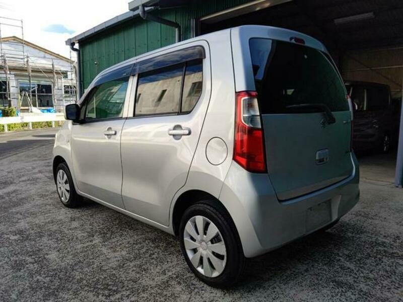 WAGON R