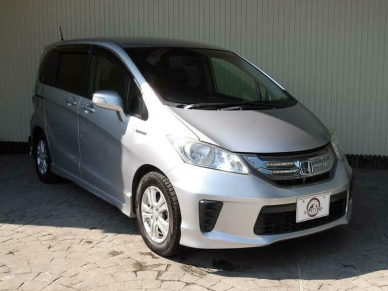 HONDA FREED HYBRID